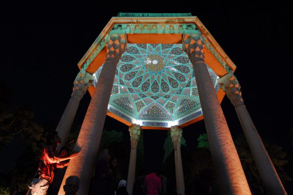 حافظیه شیراز در شب
